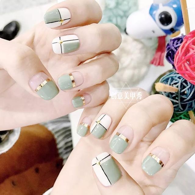 2018显白美甲流行颜色